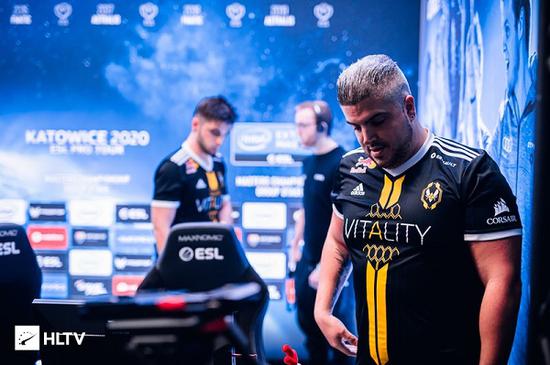 无畏契约手游预下载开启八月十九日正式上线